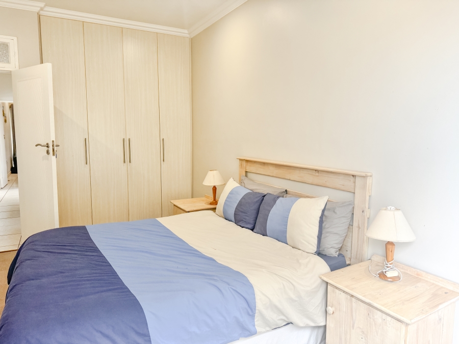 To Let 3 Bedroom Property for Rent in Signal Hill Western Cape